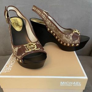 MICHAEL KORS